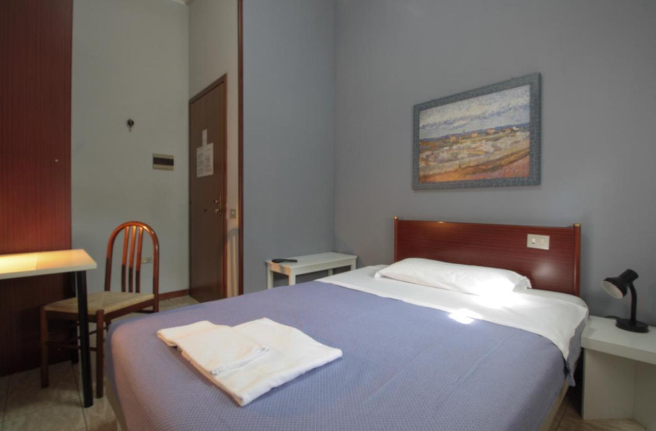 קורג'ו Hotel Rose&Crown מראה חיצוני תמונה